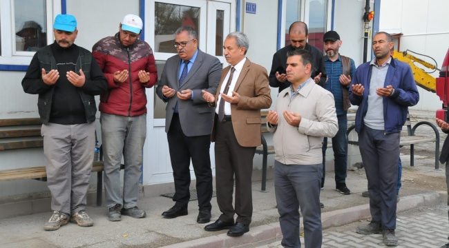 YÜZ AKI İLE TAMAMLANAN HİZMETLER ŞÜKÜR KURBANI İLE TAÇLANDIRILDI 