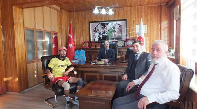 Fransa'lı Aktivist Cazes'den İlçe Müftüsü Ahmet Müjdeci'ye Ziyaret
