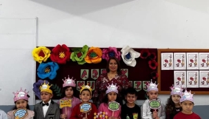 HÜSEYİN TEKİNER İLKOKULU'NDA 1. SINIFLARIN OKUMA SEVİNCİ 