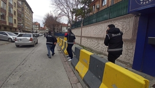 Konya'da KOM ekiplerinden kaçakçılara darbe 9 gözaltı 