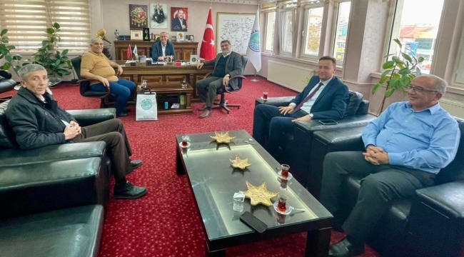ÖZTÜRK'DEN BAŞKAN KONAK'A ZİYARET 