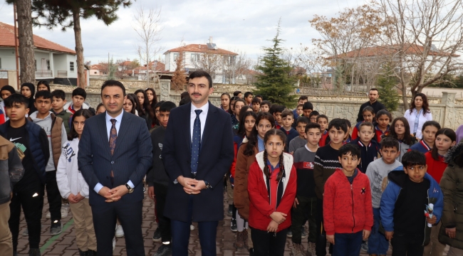 BAŞKAN MEŞE ÖĞRENCİLERİN KARNE SEVİNCİNE ORTAK OLDU 