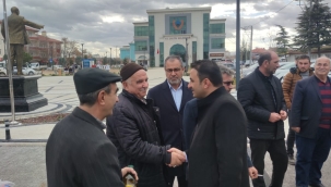 BAŞKAN MEŞE PAZAR ESNAFINI ZİYARET ETTİ 