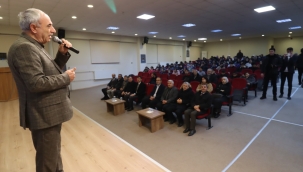 ÇELTİK'DE NURULLAH GENÇ KONFERANSINA YOĞUN İLGİ 