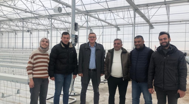 KAHRAMAN,TOPRAKSIZ TARIM YAPILACAK SERADA İNCELEMEDE BULUNDU 