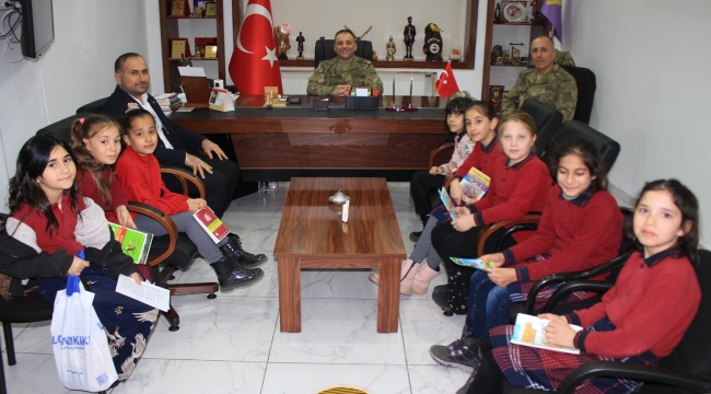 KIŞLADA KİTAP OKUDULAR 