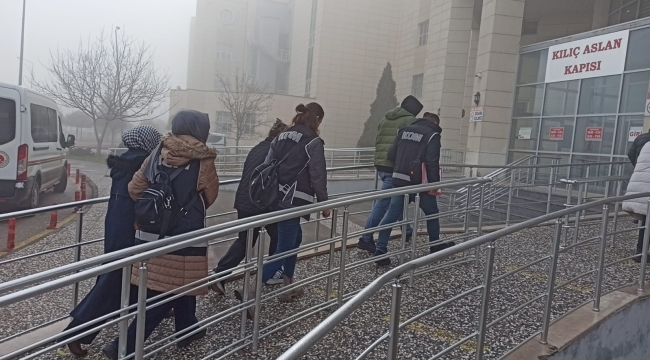 Konya'da FETÖ operasyonu: 3 gözaltı 