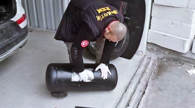 Konya Narkotikten dev operasyon! LPG tankından kilolarca uyuşturucu çıktı 