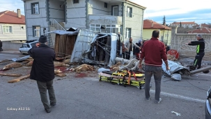 TRAFİK KAZASINDA 2 KİŞİ HAYATINI KAYBETTİ   