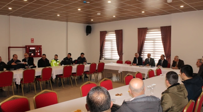 Yunak'ta Okul Güvenliği Toplantısı 