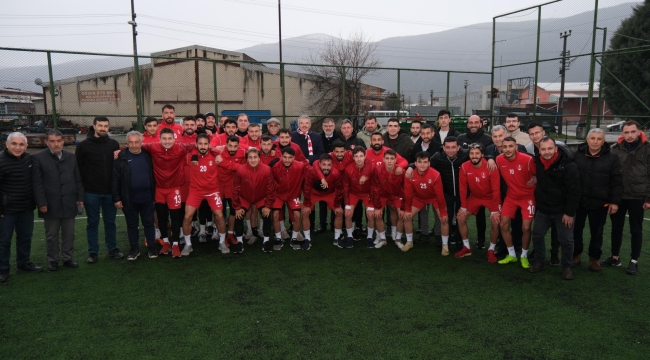BAŞKAN ADAYI KAHRAMAN'DAN AKŞEHİRSPOR'A ZİYARET 