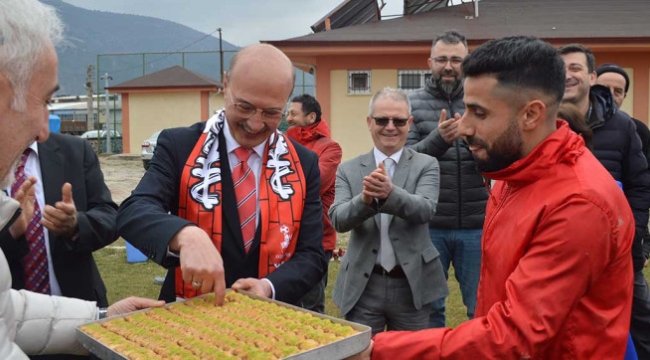 BAŞKAN ADAYI KÖKSAL AKŞEHİRSPOR'U ZİYARET ETTİ 
