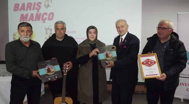 "Manço, çağdaş bir ozan, modern bir Evliya Çelebi'dir" 