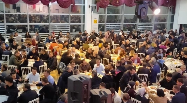 Akşehir Eğitim-Bir Sen temsilciliği 500 kişilik iftar yemeği ile üyeleriyle buluştu. 