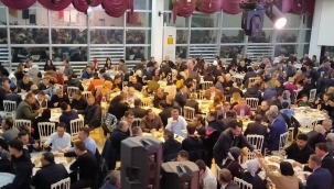 Akşehir Eğitim-Bir Sen temsilciliği 500 kişilik iftar yemeği ile üyeleriyle buluştu. 