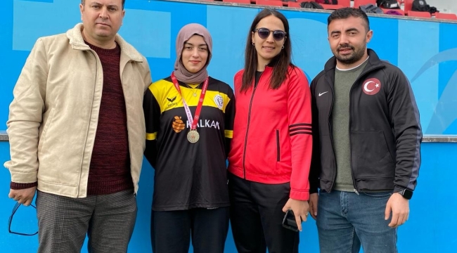 AKŞEHİR KIZ ANADOLU İHL,ATLETİZMDE FIRTINA GİBİ ESTİ
