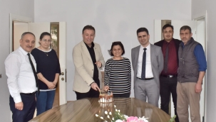 BAŞKAN KALKAN'A DOĞUM GÜNÜ SÜPRİZİ 