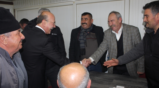 KAHVELERDE NURİ KÖKSAL'A SEVGİ SELİ 