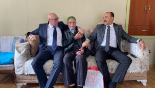 KAYMAKAM PELVAN İLÇENİN ÇINARLARINI ZİYARET ETTİ 