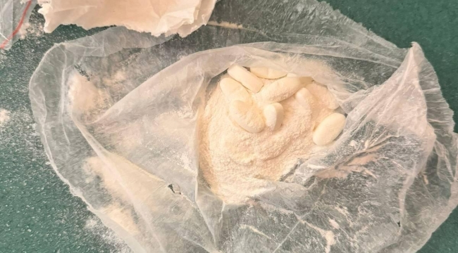 Konya'da jandarma ekipleri, cezaevine uyuşturucu sokmaya çalışan 2 kişiyi yakaladı 