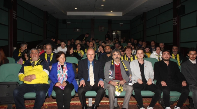NURİ KÖKSAL ZAFERİN RENGİ FİLMİNİN GALASINDA 