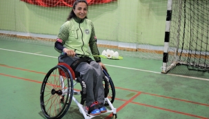 TORKU ŞEKERSPORLU EMİNE SEÇKİN PARİS 2024'DE 