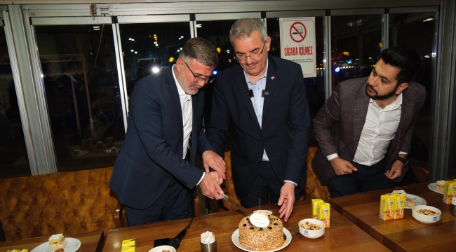 YUSUF KAHRAMAN'A SÜRPRİZ DOĞUM GÜNÜ 