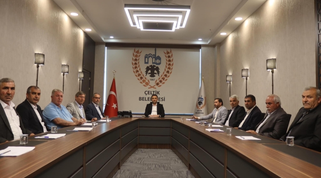 ÇELTİK'DE YENİ DÖNEMİN İLK MECLİS TOPLANTISI YAPILDI 