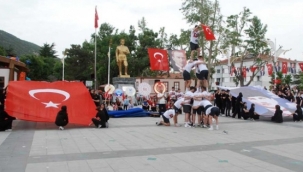 AKŞEHİR'DE 19 MAYIS COŞKUYLA KUTLANDI 