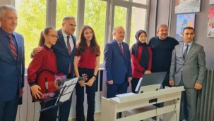 GÜZEL SANATLAR LİSESİ RESİM SERGİSİ YOĞUN İLGİ GÖRDÜ 