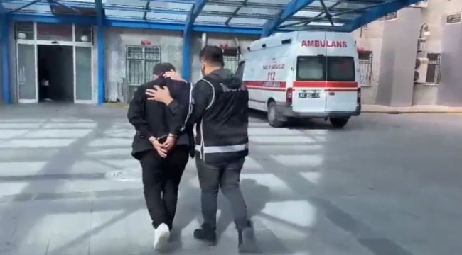 Konya polisinden FETÖ'ye eş zamanlı operasyon: 5 gözaltı 