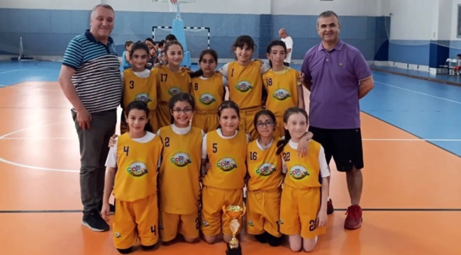 Akşehir Cumhuriyet İlkokulu Basketbolda Konya Şampiyonu Oldu 