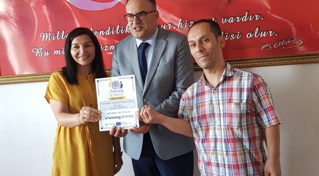 AKŞEHİR'DE 8 OKUL "ETWİNNİNG SCHOOL" ÜNVANI ALDI 