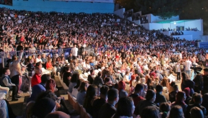 BAŞKAN KÖKSAL KONSERLERİ HALKIN İÇİNDE İZLEYECEK! 