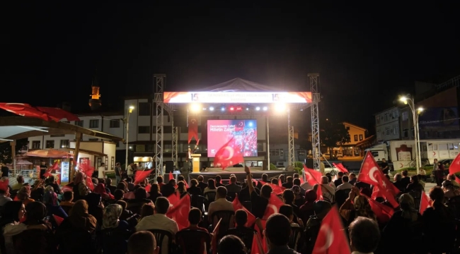 AKŞEHİR CUMHURİYET MEYDANI'NDA 15 TEMMUZ'U ANDI 