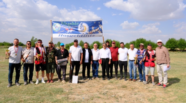 ALTMIŞ ÜÇ LİSANSLI SPORCU KIYASIYA YARIŞTI 