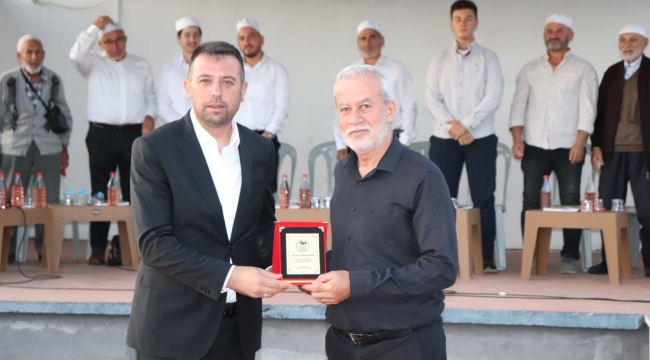 Başkan Öztoklu'dan Prof. Dr. Hüseyin Akpınar'a Plaket 