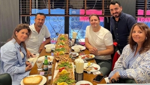 BÜŞRA PİDE ÜNLÜLERİ AĞIRLAMAYA DEVAM EDİYOR 