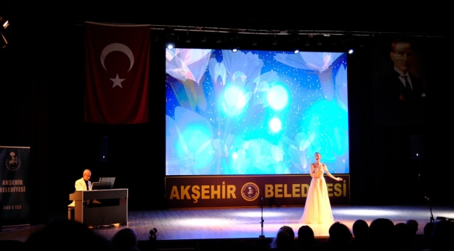 ESKİ ŞENLİKLER GERİ DÖNDÜ AKŞEHİR OPERA İLE BULUŞTU