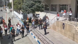 KENDİLERİNİ POLİS, ASKER, SAVCI OLARAK TANITAN DOLANDIRICILARA KONYA POLİSİNDEN OPERASYON 