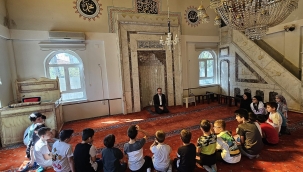 Müftü Müjdeci,Yaz Kur'an Kurslarını ziyaret etti.