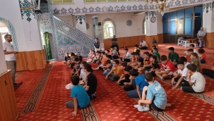 Yaz Kur'an Kurslarında "Teknoloji Bağımlılığı ve Tütün Bağımlılığı Seminerleri" 