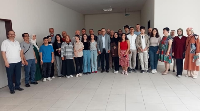 YKS'DE BAŞARILI 16 ÖĞRENCİ ÖDÜLLENDİRİLDİ 