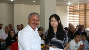 Başkan Günaltay,Yunak'ta LGS Şampiyonlarını Ödüllendirildi 