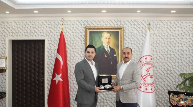 BURAK NALLI'DAN KAYMAKAM PELVAN'A ZİYARET 
