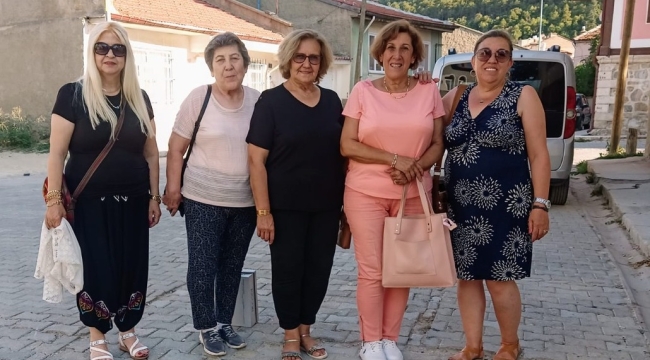 DOSTLAR TAKKASIZLAR KONAĞINDA BULUŞTU 