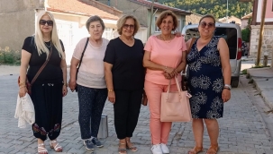 DOSTLAR TAKKASIZLAR KONAĞINDA BULUŞTU 