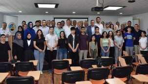 LGS SINAVINDA TAM PUAN ALAN VE YKS'DE DERECEYE GİREN AKŞEHİRLİ ÖĞRENCİLER ÖDÜLLENDİRİLDİ