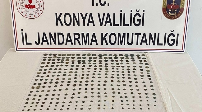 Jandarma'dan Kadınhanı'nda tarihi eser operasyonu 