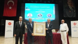 "Peygamberimiz ve Şahsiyet İnşası" Konulu Konferans Gerçekleştirildi 